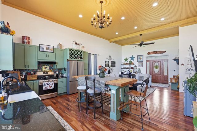 19 CHURCH LN, Lottsburg, VA 22511