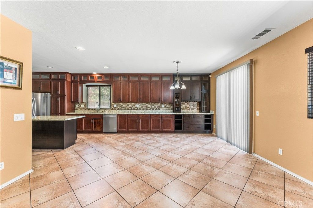 Image 13 of property listing at 43203 Fanchon Avenue, Lancaster, CA 93536