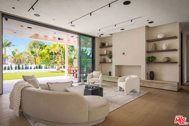 5411 Vanalden Avenue, Tarzana, CA 91356