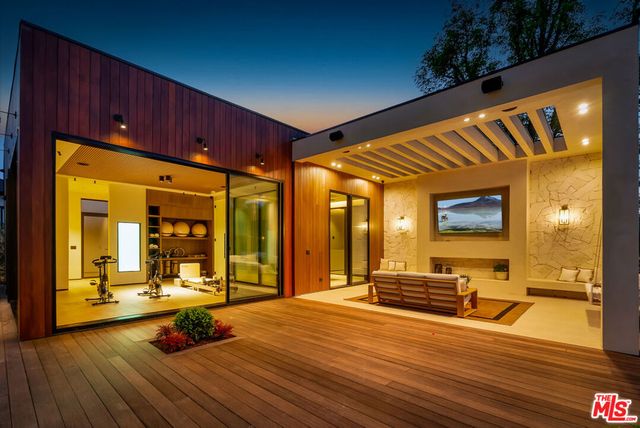 5411 Vanalden Avenue, Tarzana, CA 91356