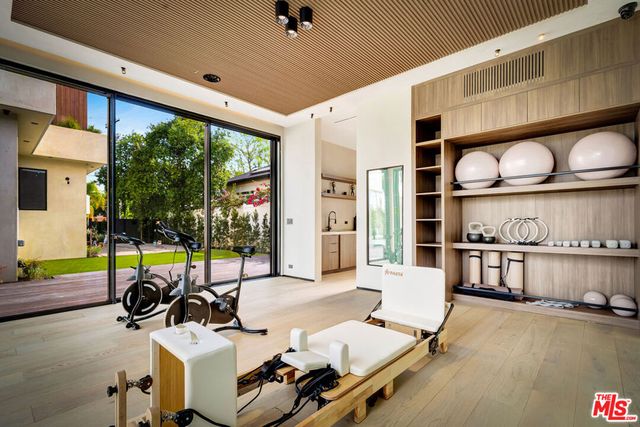 5411 Vanalden Avenue, Tarzana, CA 91356