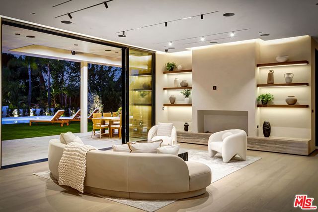 5411 Vanalden Avenue, Tarzana, CA 91356