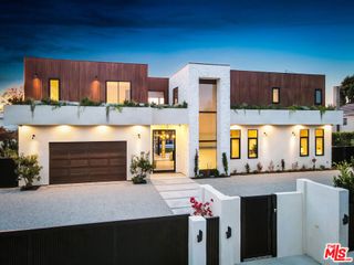 5411 Vanalden Avenue, Tarzana, CA 91356