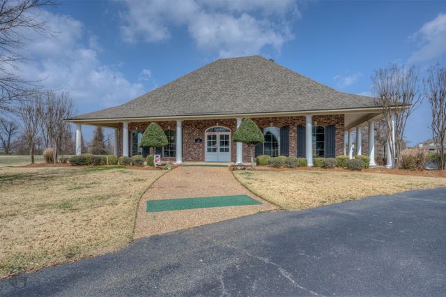 307 Briars Court, Bossier City, LA 71111