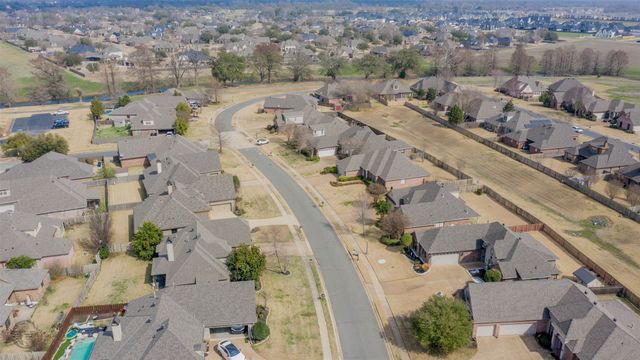 307 Briars Court, Bossier City, LA 71111