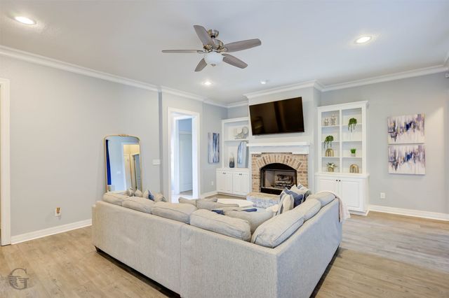 307 Briars Court, Bossier City, LA 71111