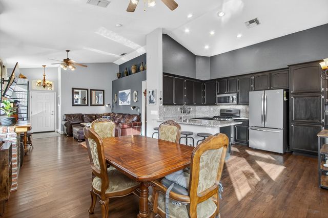 511 Heiler Ct, Folsom, CA 95630