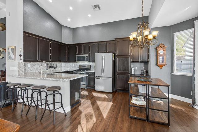 511 Heiler Ct, Folsom, CA 95630