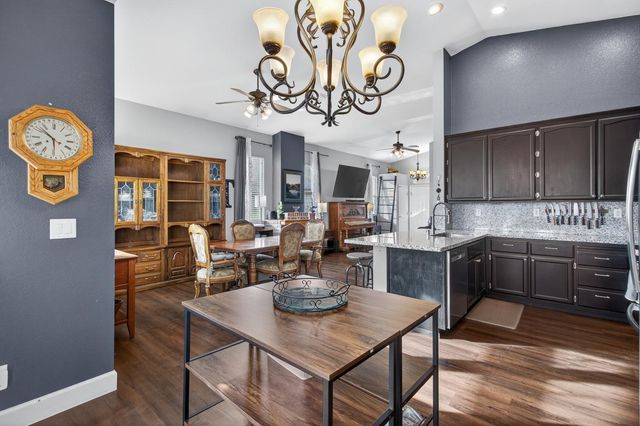 511 Heiler Ct, Folsom, CA 95630