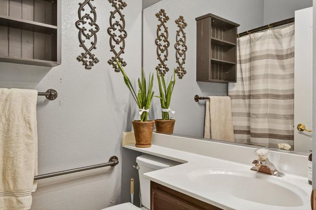 511 Heiler Ct, Folsom, CA 95630