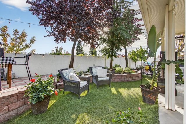 511 Heiler Ct, Folsom, CA 95630