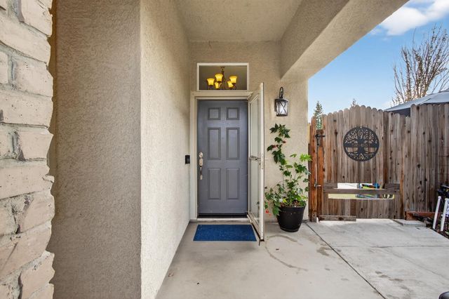 511 Heiler Ct, Folsom, CA 95630