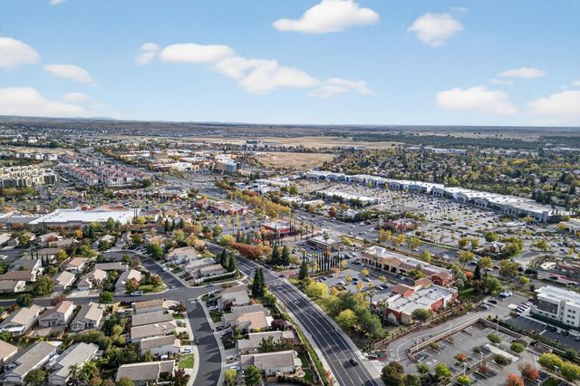 511 Heiler Ct, Folsom, CA 95630