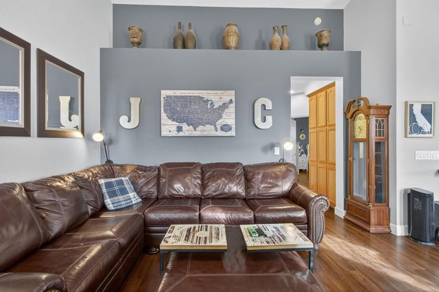 511 Heiler Ct, Folsom, CA 95630