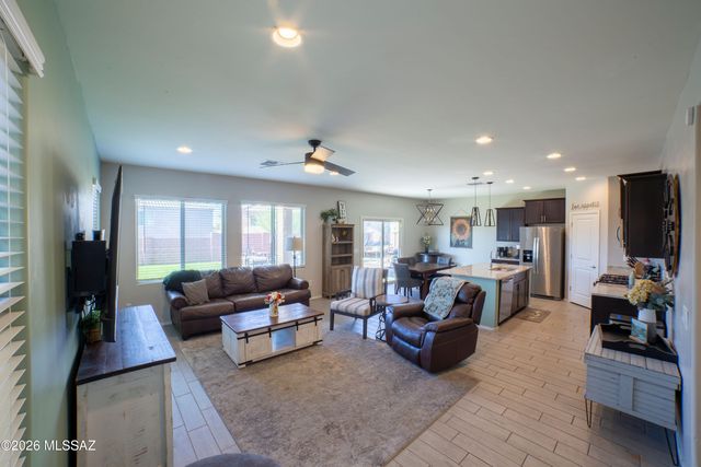 851 E Mule Creek Loop, Sahuarita, AZ 85629