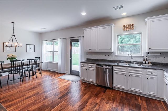 5535 Hedge Brook Drive, Cumming, GA 30028