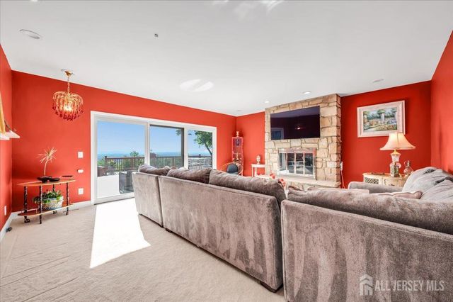 950 Sunset Ridge, Bridgewater, NJ 08807