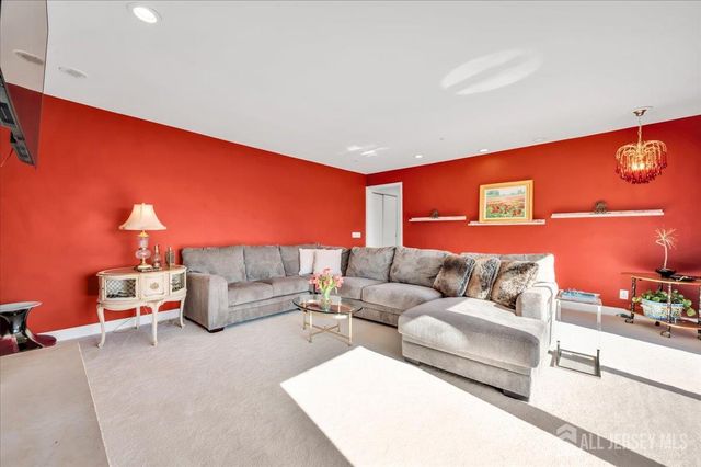 950 Sunset Ridge, Bridgewater, NJ 08807