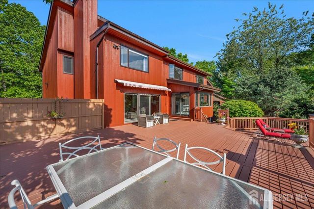 950 Sunset Ridge, Bridgewater, NJ 08807
