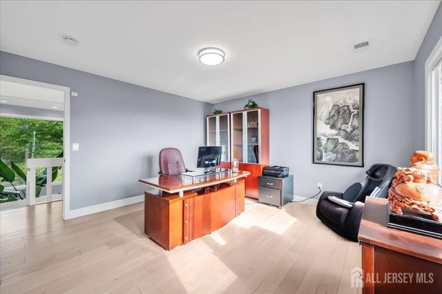 950 Sunset Ridge, Bridgewater, NJ 08807
