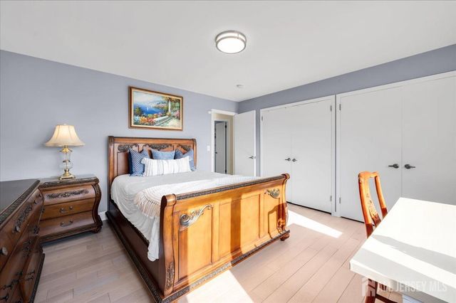 950 Sunset Ridge, Bridgewater, NJ 08807