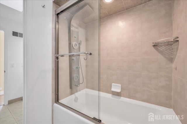 950 Sunset Ridge, Bridgewater, NJ 08807