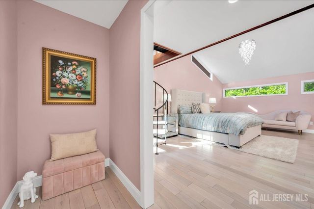 950 Sunset Ridge, Bridgewater, NJ 08807