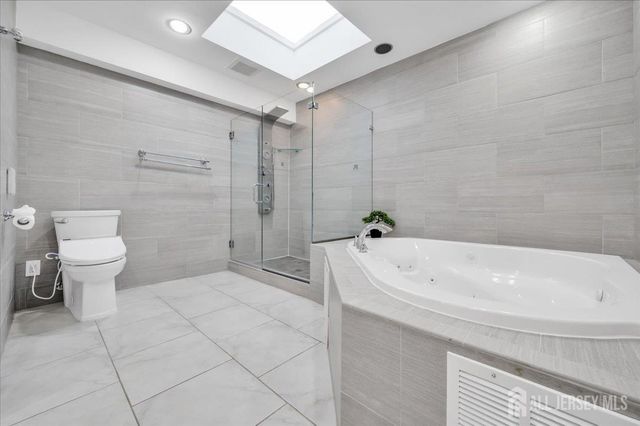 950 Sunset Ridge, Bridgewater, NJ 08807