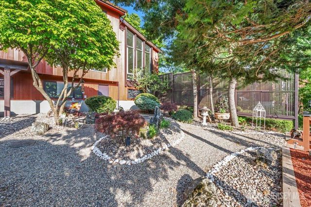 950 Sunset Ridge, Bridgewater, NJ 08807