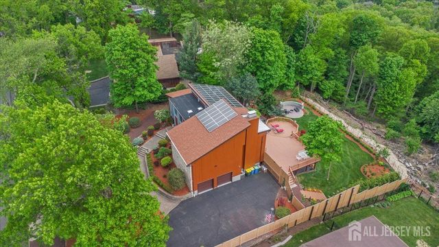 950 Sunset Ridge, Bridgewater, NJ 08807
