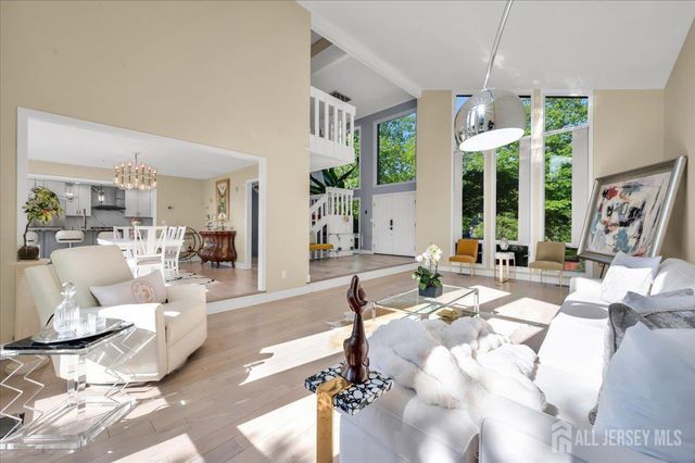 950 Sunset Ridge, Bridgewater, NJ 08807