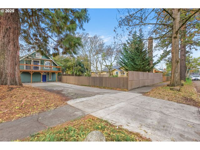780 VAN BUREN St, Eugene, OR 97402