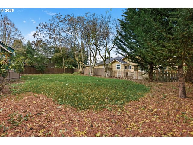 780 VAN BUREN St, Eugene, OR 97402