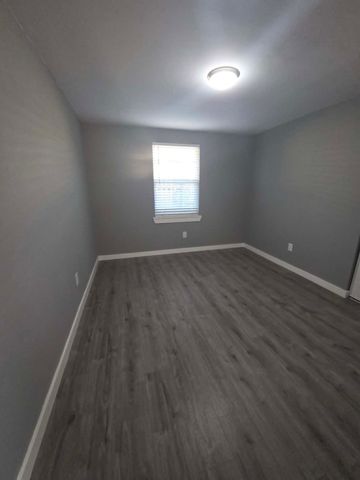 1317 W Bruton, Mesquite, TX 75149