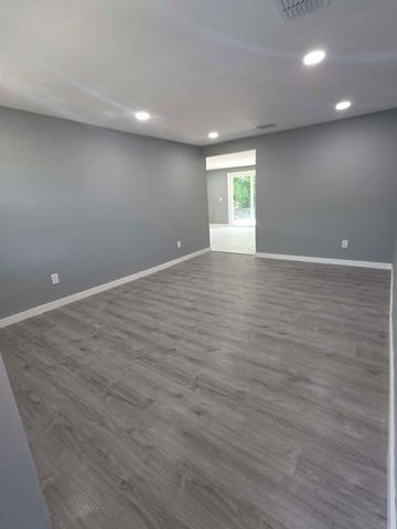 1317 W Bruton, Mesquite, TX 75149