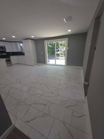 1317 W Bruton, Mesquite, TX 75149