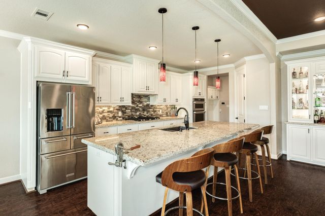 64 Poppy Court, Lake Jackson, TX 77566