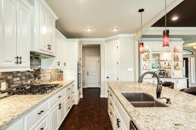 64 Poppy Court, Lake Jackson, TX 77566