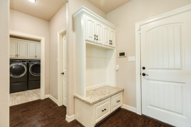 64 Poppy Court, Lake Jackson, TX 77566