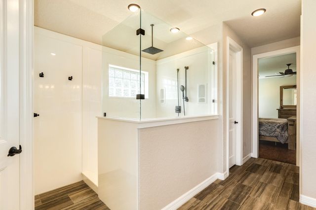 64 Poppy Court, Lake Jackson, TX 77566