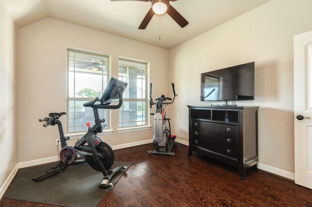 64 Poppy Court, Lake Jackson, TX 77566