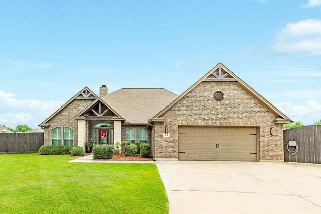 64 Poppy Court, Lake Jackson, TX 77566
