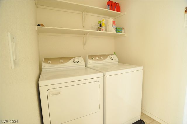 8228 Corset Creek Street, Las Vegas, NV 89131