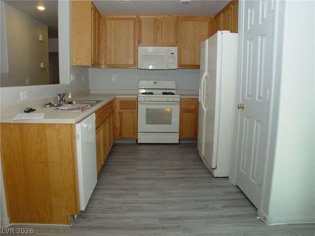 8228 Corset Creek Street, Las Vegas, NV 89131