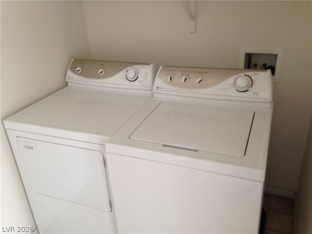 8228 Corset Creek Street, Las Vegas, NV 89131