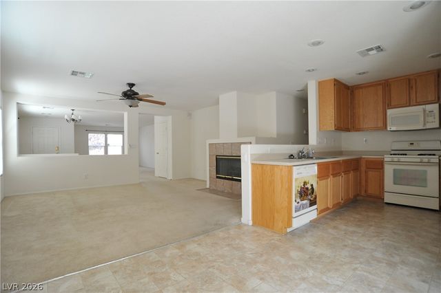 8228 Corset Creek Street, Las Vegas, NV 89131