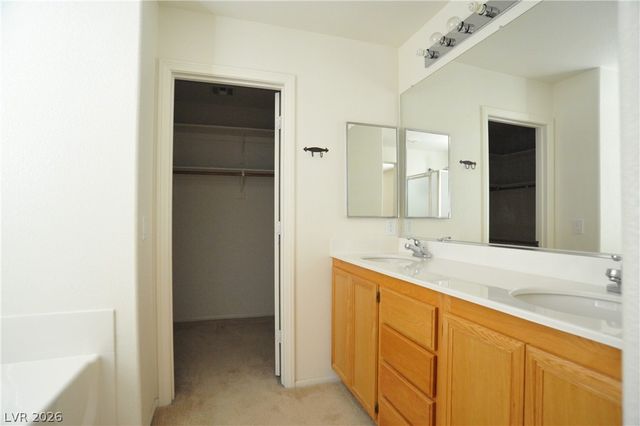 8228 Corset Creek Street, Las Vegas, NV 89131