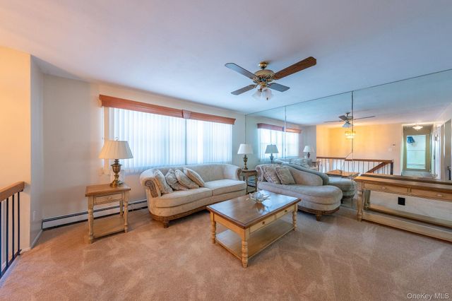 40 E Lincoln Avenue, Massapequa, NY 11758