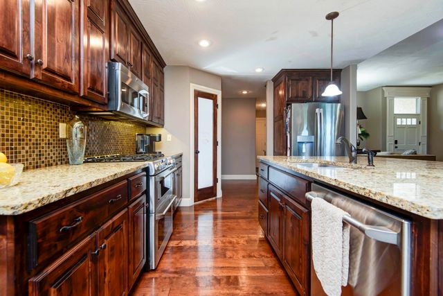 4604 E Kentbrook Drive, Springfield, MO 65802
