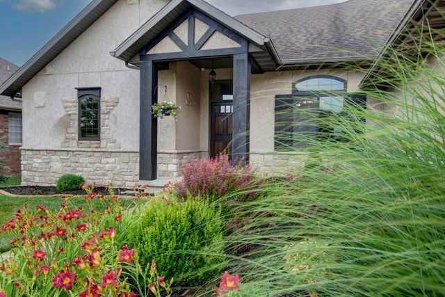 4604 E Kentbrook Drive, Springfield, MO 65802